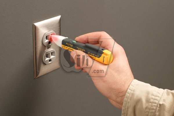 Fluke 2AC-C2 VoltAlert Non-Contact Voltage Tester – 200V To 1000V AC – Pocket-Sized
